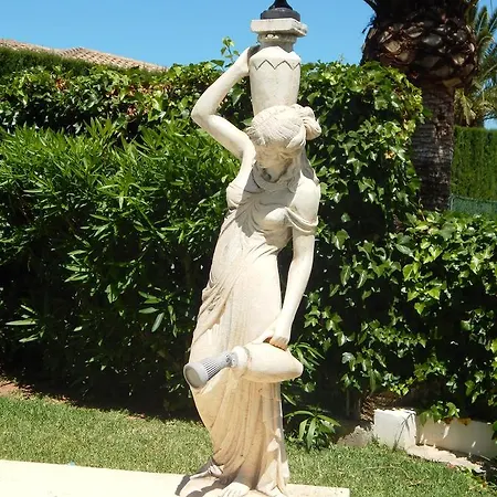 Magnolia Denia